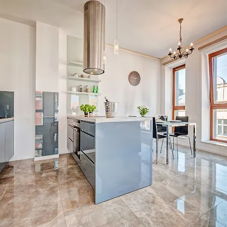 Homely Place Old Town Apartment Poznan
